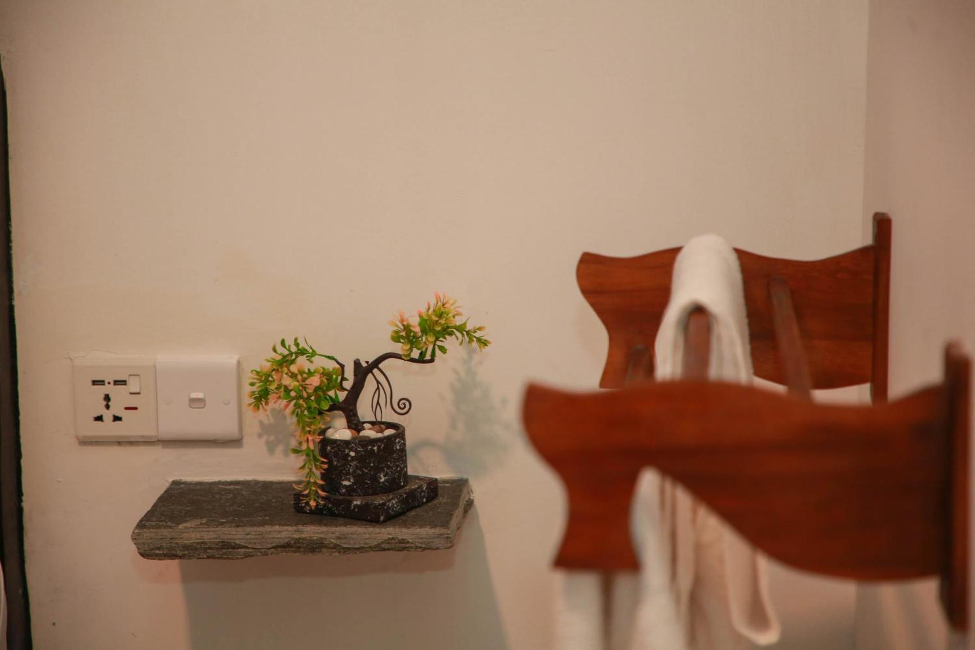 Samee Dream Guest Hotel Midigama Luaran gambar