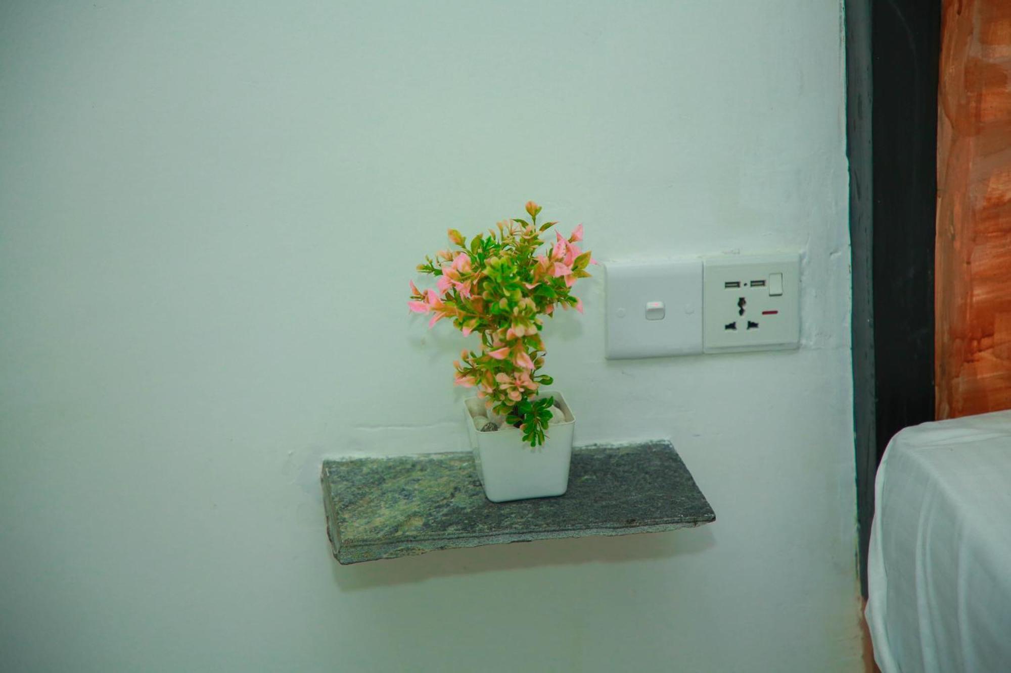 Samee Dream Guest Hotel Midigama Luaran gambar